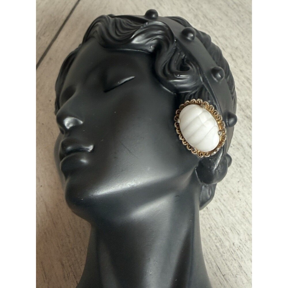 Vintage Judy Lee Gold Tone Ornate Filigree Milky Art Glass Clip Earrings Signed